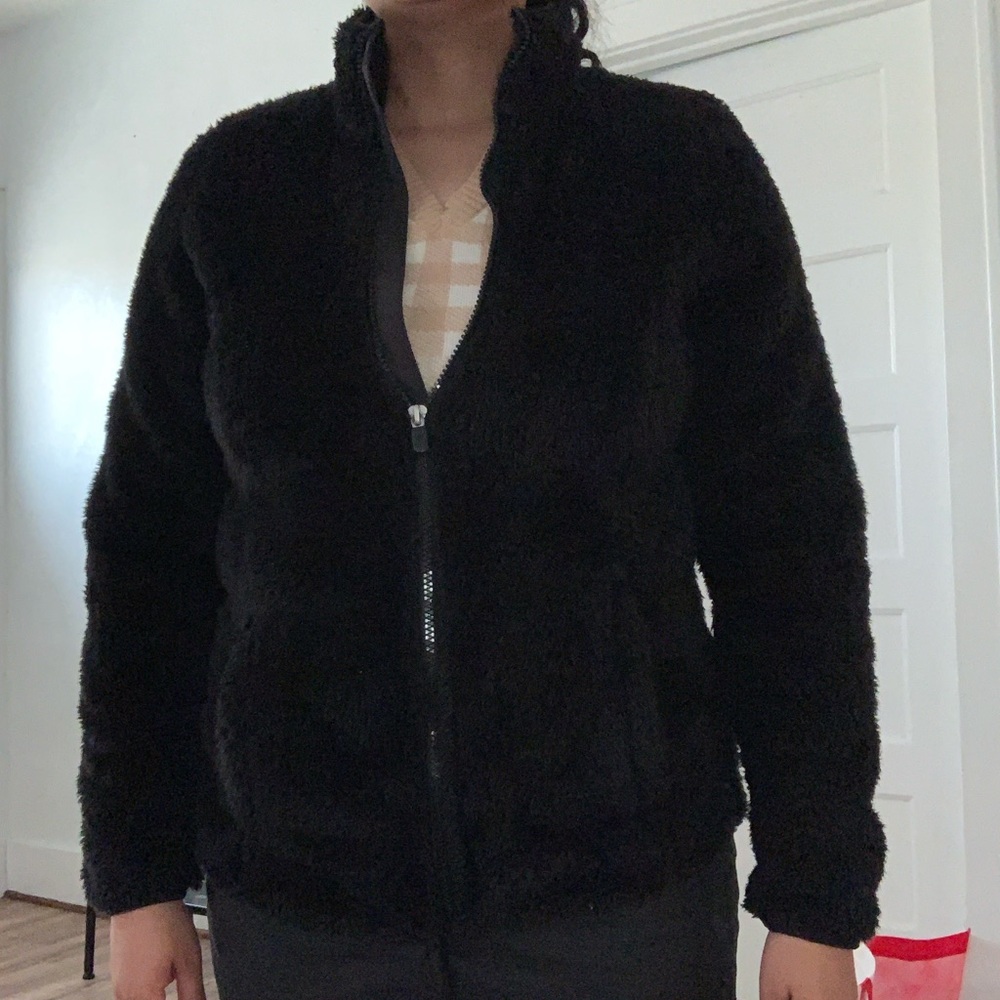 Sherpa Black Zipper Sweater